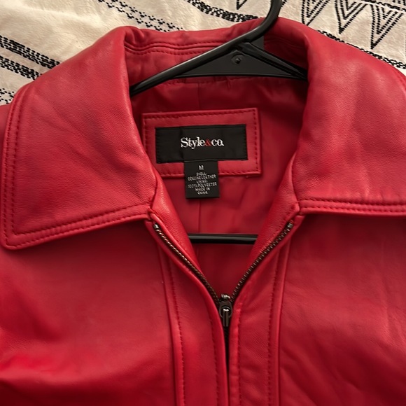 Leather jacket - Picture 2 of 4